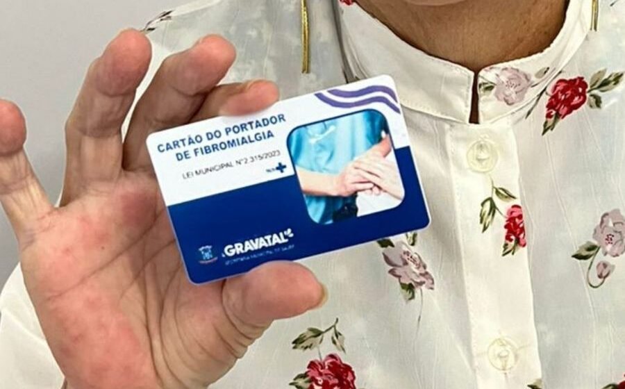 Carteira de identificação garante atendimento prioritário a pessoas com fibromialgia em Gravatal