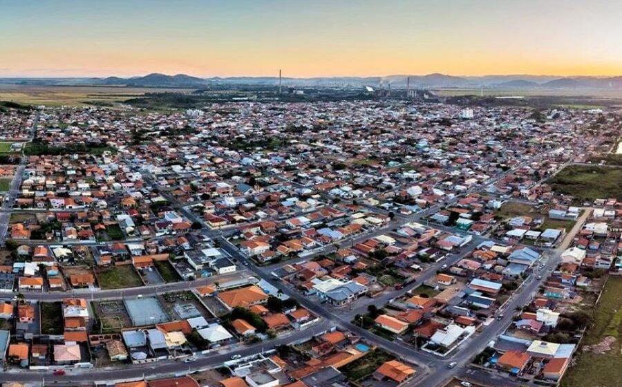 Carnês do IPTU 2023 de Capivari de Baixo começam a ser entregues