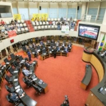 Reajuste do salário mínimo regional é aprovado em plenário