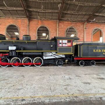 Restaurada, locomotiva histórica será transportada de Tubarão para Pedras Grandes