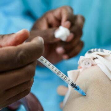 Santa Catarina libera vacina bivalente contra a covid-19 para todos os grupos prioritários