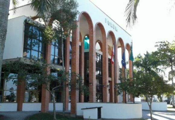 Homem será indenizado ao ter nome inserto de forma equivocada em inquérito policial