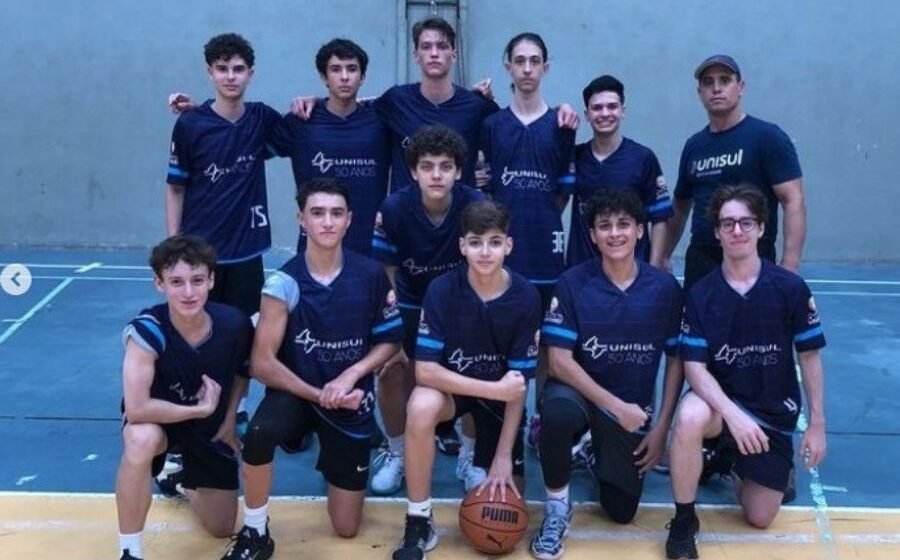Colégio Dehon conquista medalha de prata no basquete dos Jogos Escolares de Santa Catarina