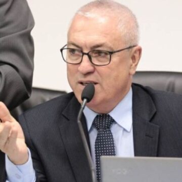 Secretário de Gestão de Tubarão pede exoneração e retorna à Câmara de Vereadores