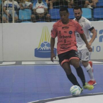 Tubarão Futsal perde para o Carlos Barbosa em sua estreia em casa pela Liga Tubarão Futsal perde para o Carlos Barbosa em sua estreia em casa pela Liga