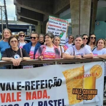 Professores de Tubarão se unem em greve nacional por melhorias na educação Professores de Tubarão se unem em greve nacional por melhorias na educação