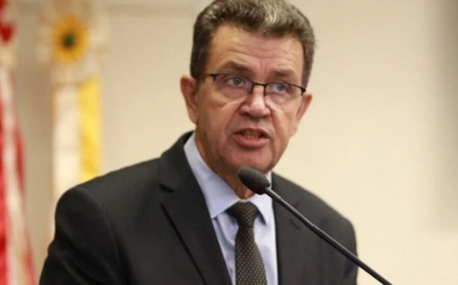 Vereador José Luiz Tancredo apresenta requerimento para eleição indireta em Tubarão