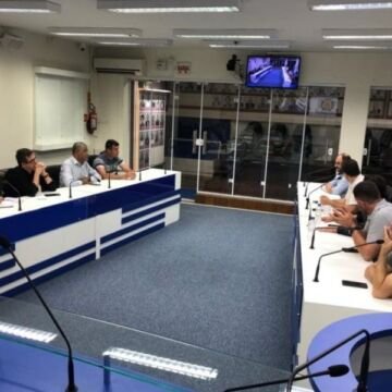 Câmara de Tubarão cria comissão especial de inquérito para investigar Operação Mensageiro