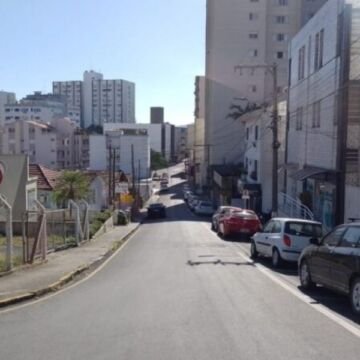 Restrição de estacionamento nas ruas Coronel Teixeira e 27 de Maio em Tubarão Restrição de estacionamento nas ruas Coronel Teixeira e 27 de Maio em Tubarão