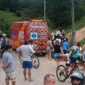 Município de Pescaria Brava é condenado a indenizar adolescente e pais por acidente em ônibus escolar