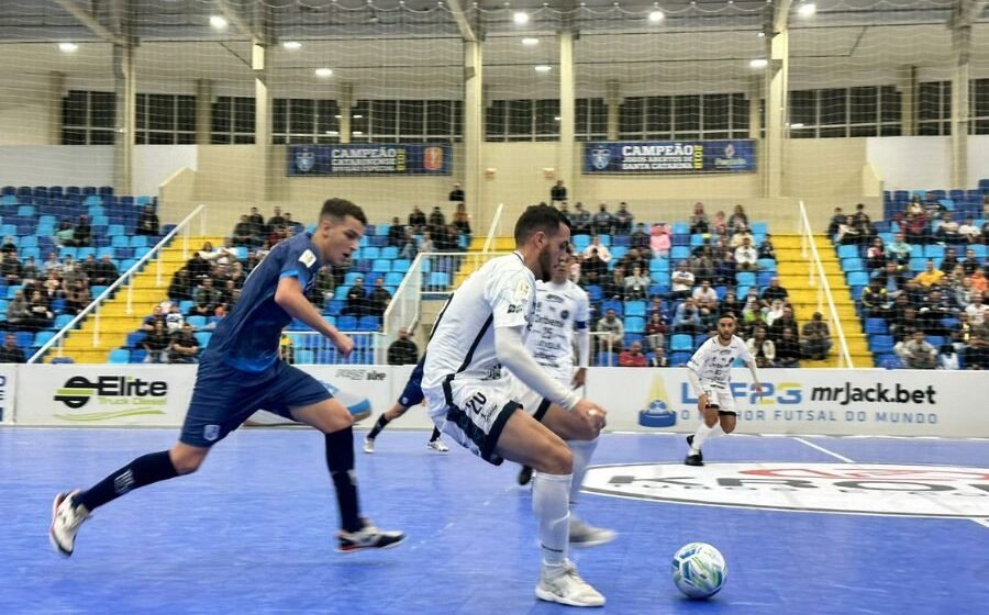 Tubarão Futsal perde partida contra o Minas em casa