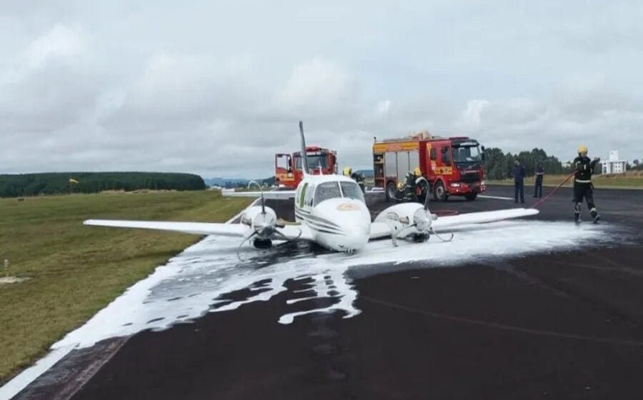 Avião do governo de Santa Catarina faz pouso forçado após princípio de incêndio