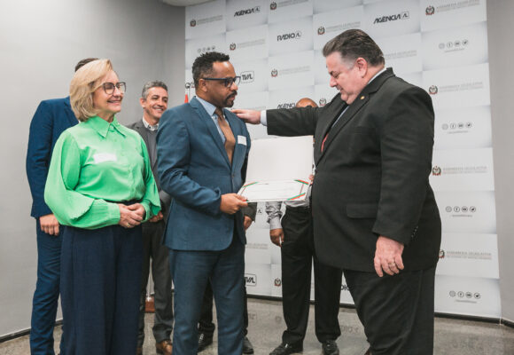 Igreja ADI de Tubarão é homenageada na Alesc pelos 40 anos de atuação