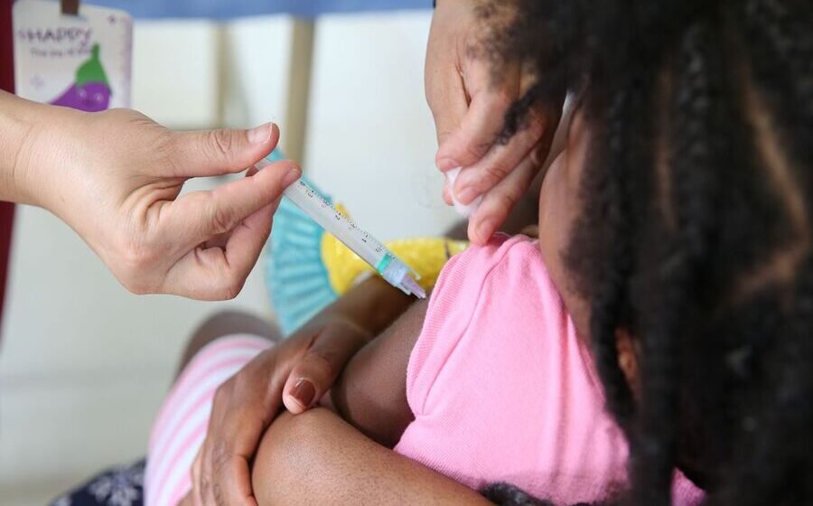 Campanha de vacinação no Brasil contra a gripe imunizou apenas 25% do público-alvo