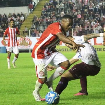 Hercílio Luz joga contra a Ferroviária neste sábado (29) pela Série D