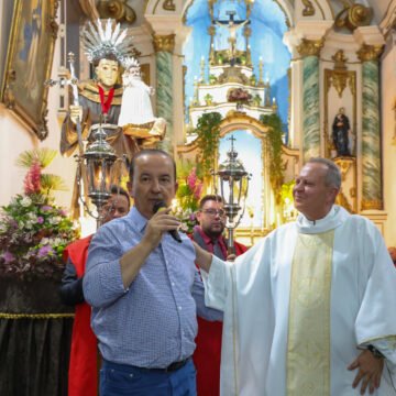 Governador participa da Festa de Santo Antônio dos Anjos em Laguna
