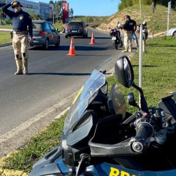 Operação Corpus Christi 2023: PRF em SC intensifica fiscalização para garantir segurança nas estradas Operação Corpus Christi 2023: PRF em SC intensifica fiscalização para garantir segurança nas estradas
