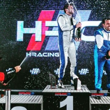 Piloto tubaronense estreia no campeonato HRacing Cup com podium