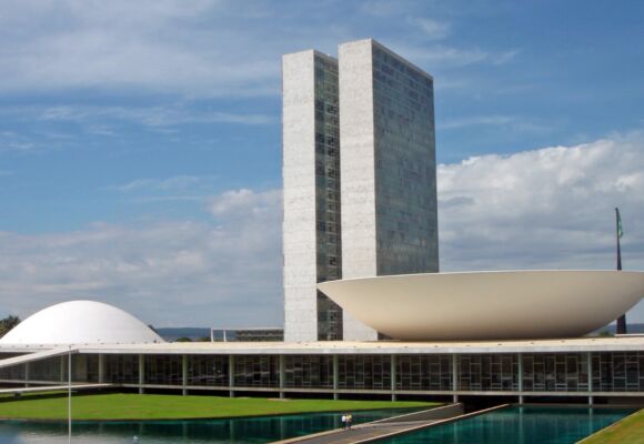 Prefeitos de Santa Catarina protestam contra o governo federal
