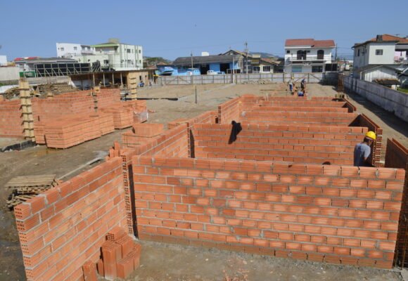 Tubarão: Primeiras estruturas do novo mercado do produtor começam a surgir