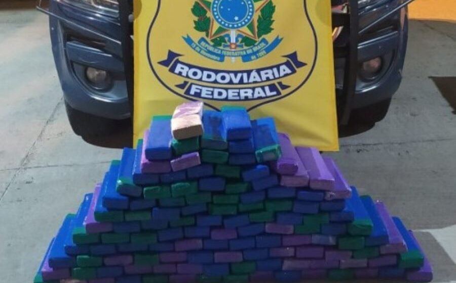 Polícia Rodoviária Federal apreende 108 quilos de maconha na BR-280