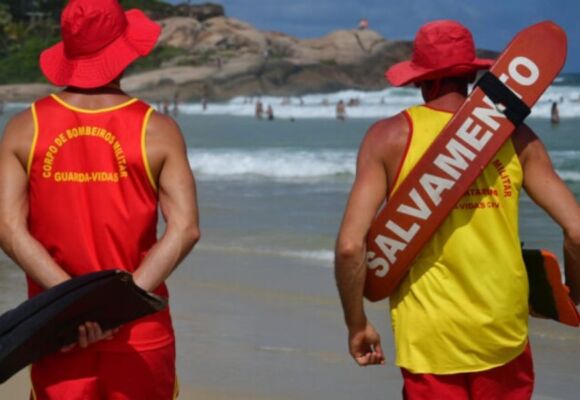 Corpo de bombeiros abre inscrições para curso de guarda-vidas