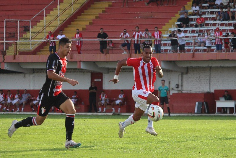 Hercílio Luz mantém liderança da Copa SC