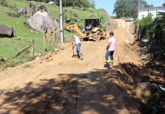 São Ludgero segue trabalhando na recuperação de rodovias, drenagens e acessos