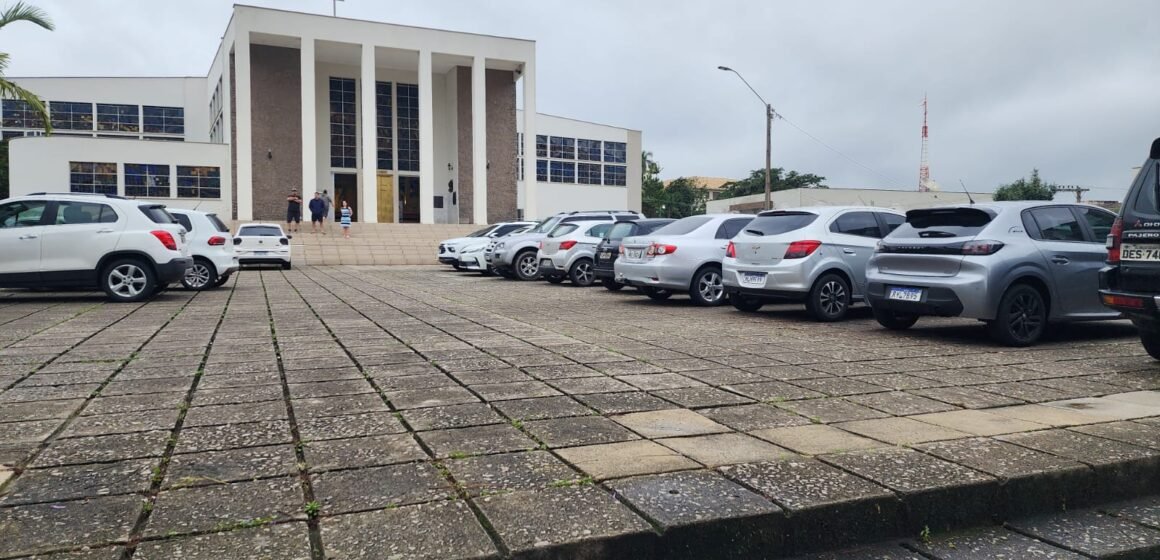 Ponto de refúgio: o trauma que leva moradores de Tubarão à Catedral Diocesana