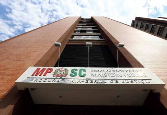 Fundação InoversaSul realizará concurso público para contratação de empregados e licitação para contratação de bens, obras e serviços