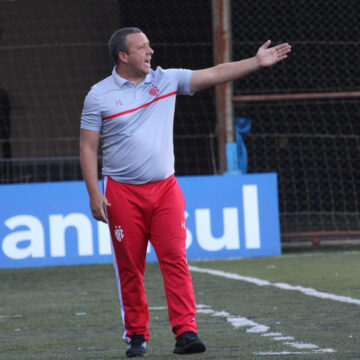 Hercílio Luz comunica demissão do diretor de futebol, do técnico e de todos os integrantes da comissão técnica Hercílio Luz comunica demissão do diretor de futebol, do técnico e de todos os integrantes da comissão técnica