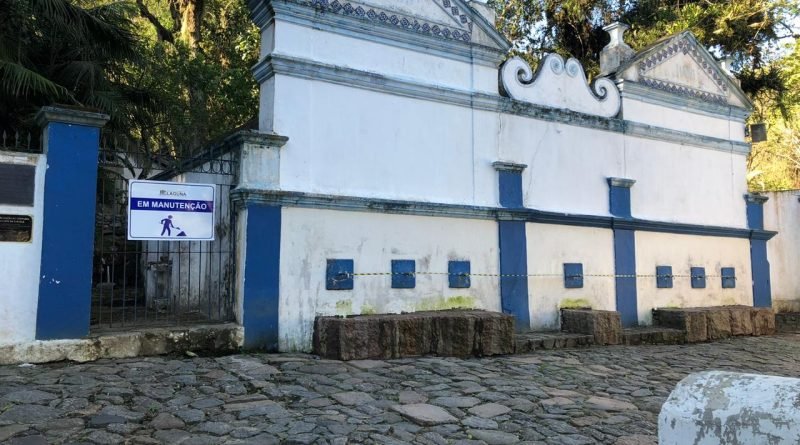 Fonte da Carioca, em Laguna, está fechada para manutenção Fonte da Carioca, em Laguna, está fechada para manutenção