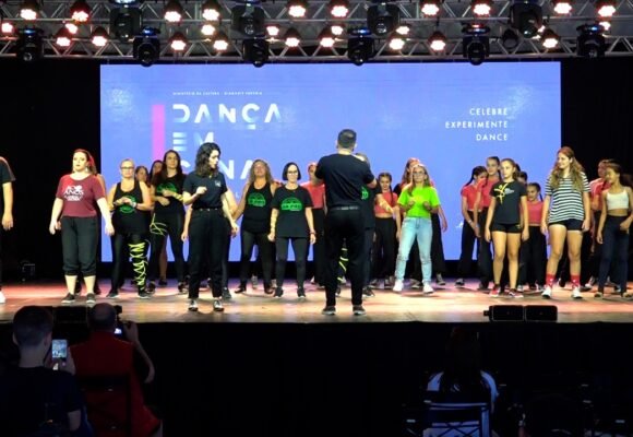 Mais de mil pessoas participaram da primeira edição do Dança em Cena