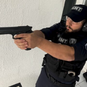 Guarda Municipal de Tubarão participa de treinamento para renovação de porte de arma de fogo