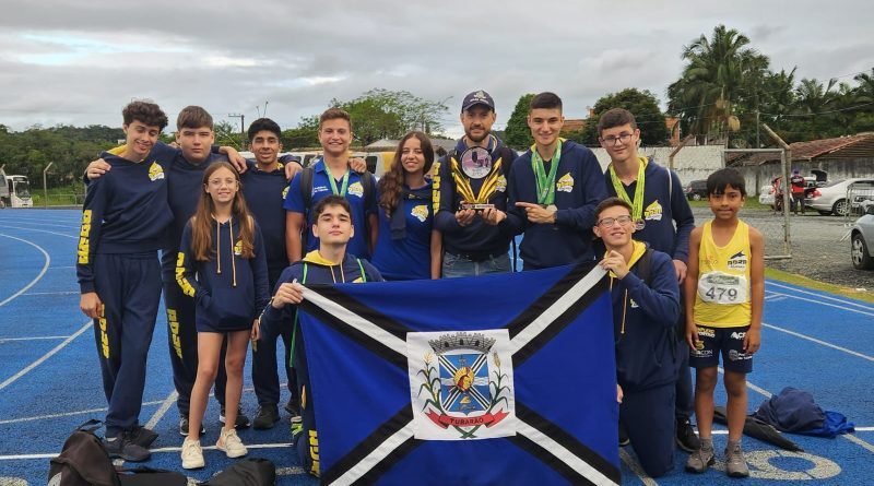 Atletismo SUB-16 de Tubarão é campeão estadual masculino em Timbó