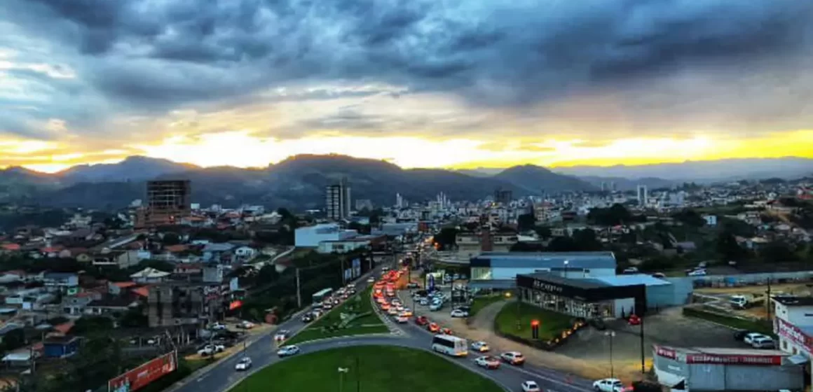 Braço do Norte investe R$ 6 milhões em pavimentações Braço do Norte investe R$ 6 milhões em pavimentações