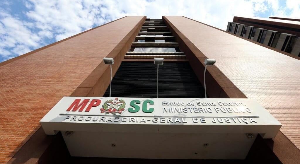 MPSC afasta secretário municipal por suposta prática de desvio e falsidade ideológica