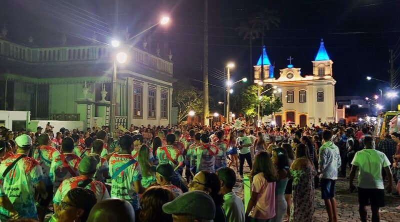  Pré-carnaval: Liga das Escolas de Samba de Laguna não aceita proposta da prefeitura