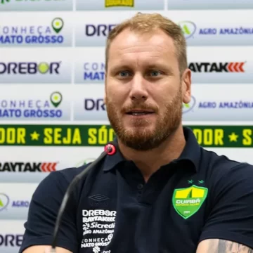 Pedro Smania, ex-São Paulo e Cuiabá, é anunciado pelo Hercílio Luz Pedro Smania, ex-São Paulo e Cuiabá, é anunciado pelo Hercílio Luz