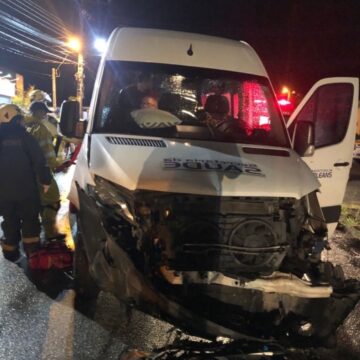 Carro da secretaria da Saúde de Orleans se envolve em acidente na SC-390