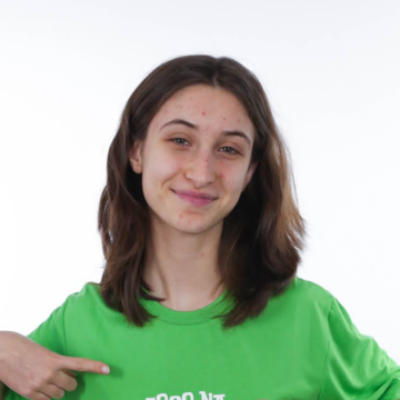 Aos 19 anos, estudante do Colégio Dehon, Laura Andrade Martins, é aprovada em 1º lugar em Medicina na Unesc