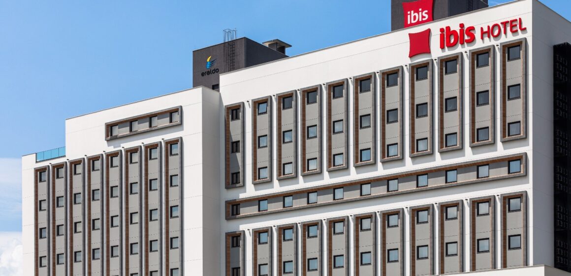 Ibis de Tubarão inaugura nesta quarta-feira (27) Ibis de Tubarão inaugura nesta quarta-feira (27)