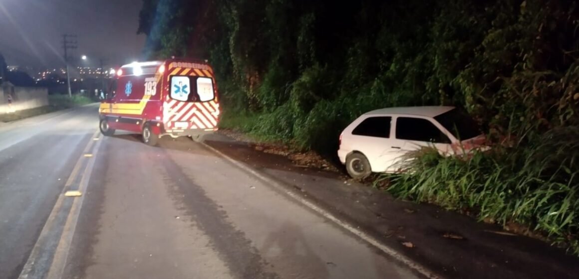 Dois veículos se envolvem em acidente de trânsito na SC-108 em São Ludgero