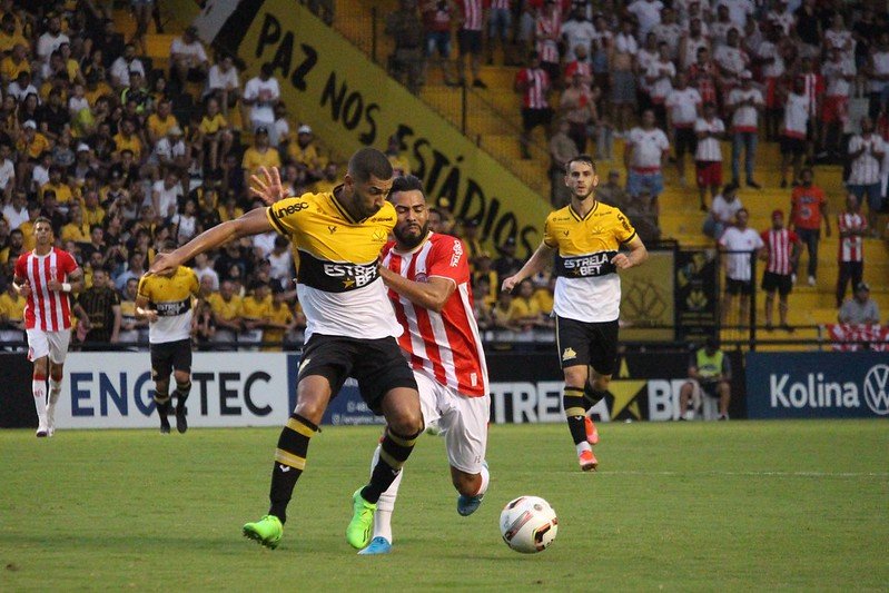 Criciúma vence Hercílio Luz na terceira rodada do Catarinense