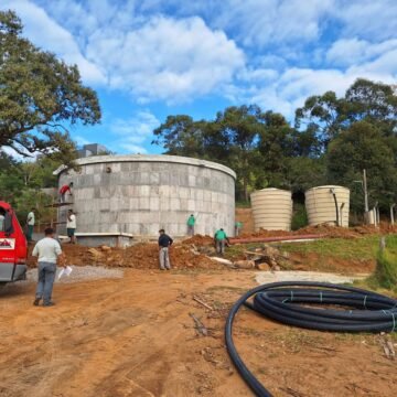 Pescaria Brava recebe reservatório da Casan de 750 mil litros