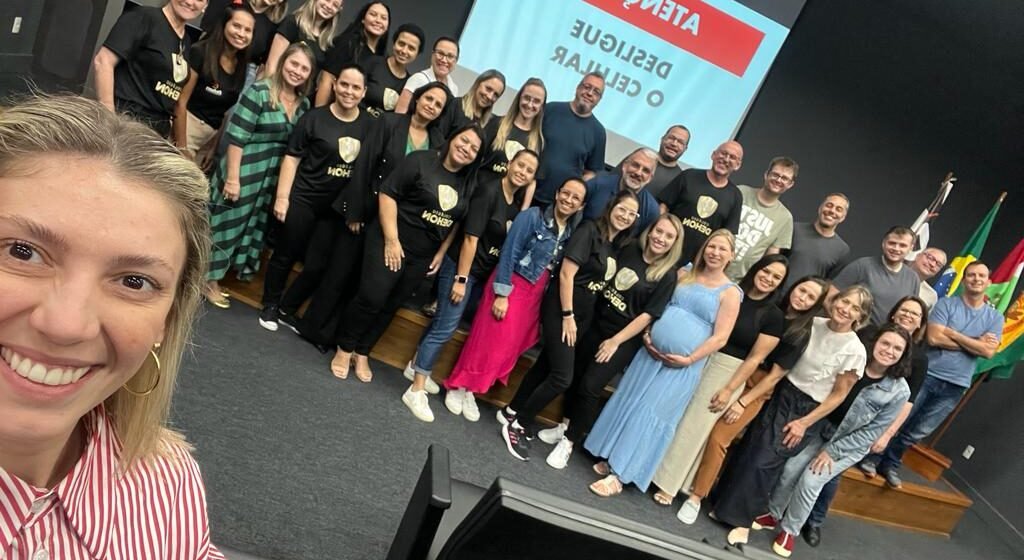 Dehon de Braço do Norte capacita professores e finaliza preparativos para a volta às aulas