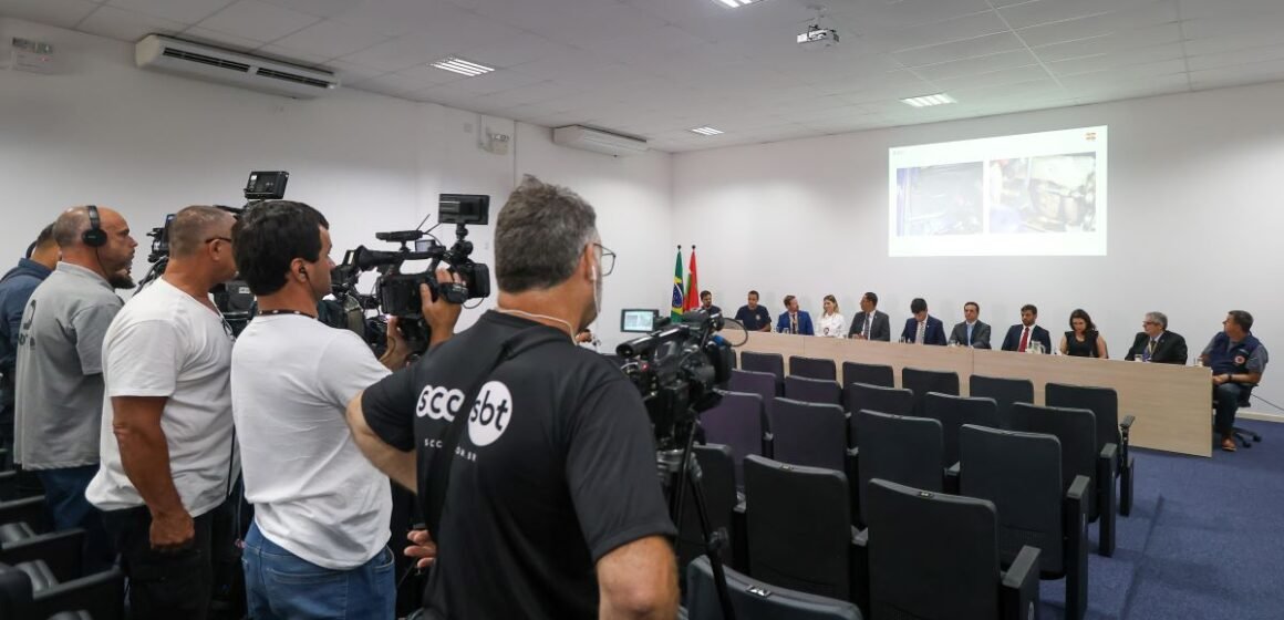 Jovens que morreram em veículo na cidade de Balneário Camboriú sofreram asfixia por monóxido de carbono Jovens que morreram em veículo na cidade de Balneário Camboriú sofreram asfixia por monóxido de carbono