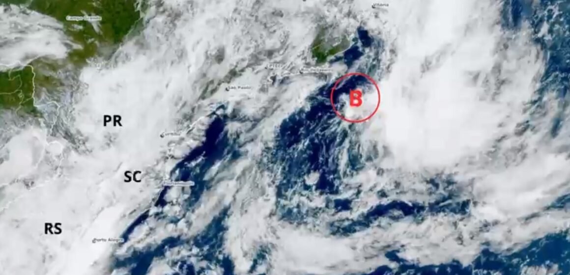 Defesa Civil do Estado monitora formação de ciclone atípico em alto mar e alerta para impactos na costa catarinense