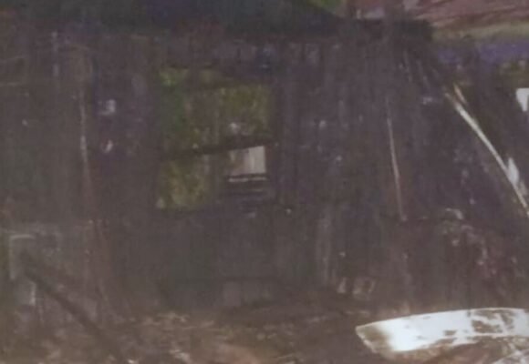 Homem de 51 anos morre carbonizado, em Imbituba