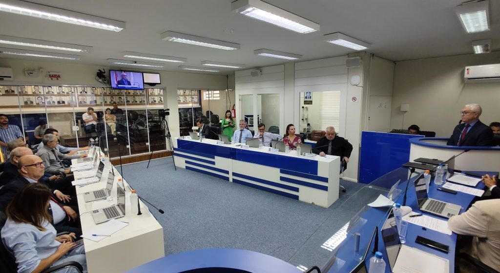 Câmara de Tubarão aprova orçamento de R$ 577,9 milhões para 2026